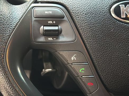 Used 2017 Kia Forte LX FWD image 22