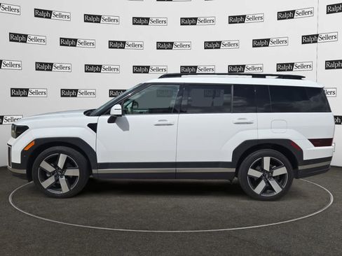 Used 2024 Hyundai Santa Fe Limited FWD image 3