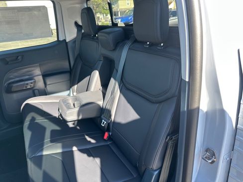 New 2025 Ford Maverick Lariat w/ Black Appearance Package image 30