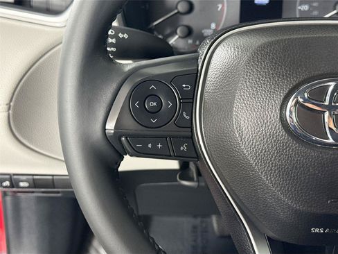 Used 2024 Toyota Corolla Cross LE FWD image 17
