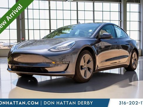 Used 2021 Tesla Model 3 Standard Range Plus RWD image 1