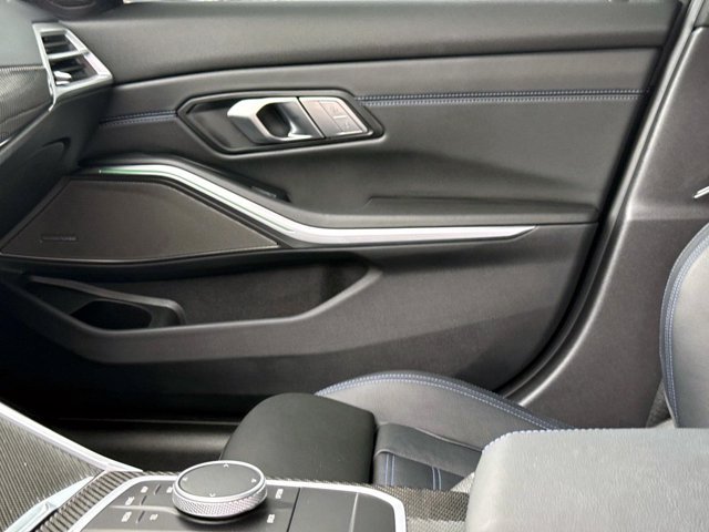 Used 2025 BMW M340i w/ Premium Package RWD image 21