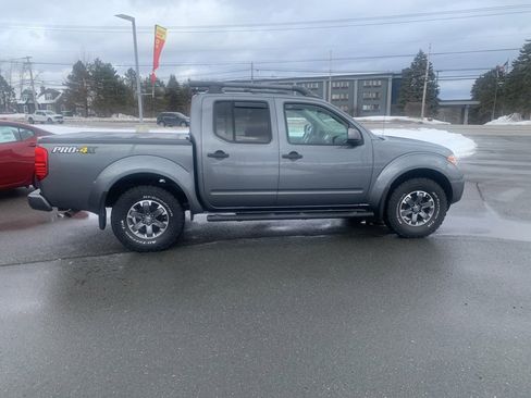 Used 2019 Nissan Frontier PRO-4X image 8