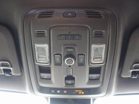 Used 2024 GMC Yukon Denali w/ Advanced Technology Package image 36