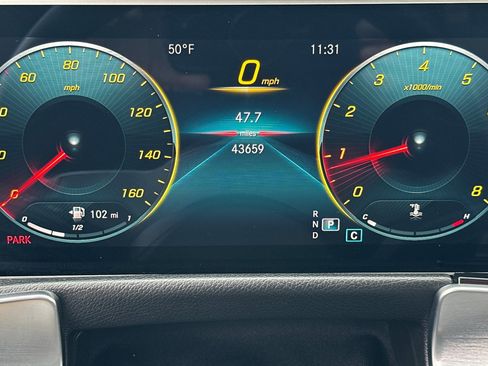 Certified 2021 Mercedes-Benz GLB 250 4MATIC image 24