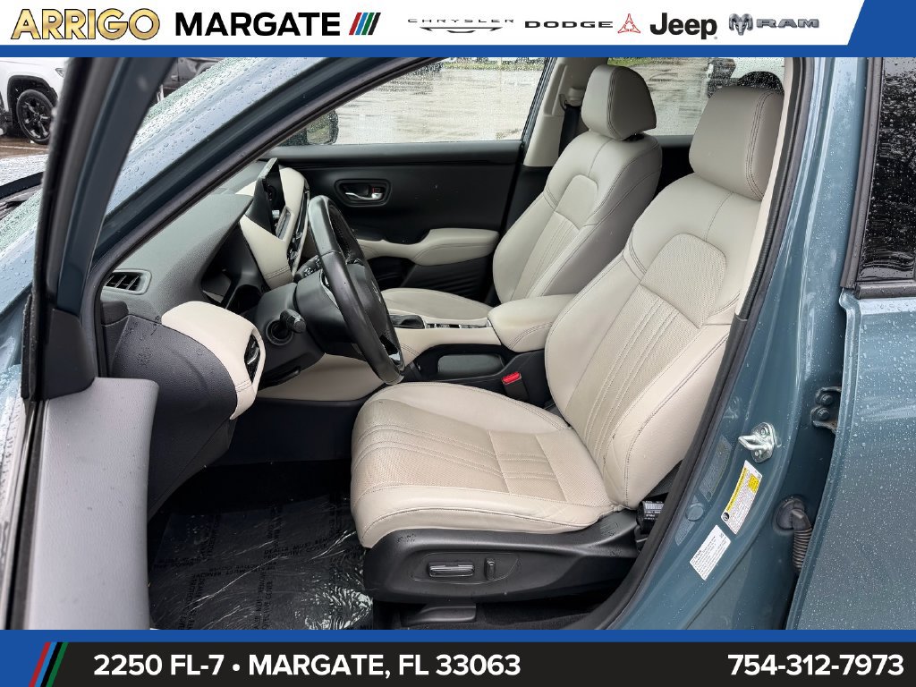 Used 2023 Honda HR-V EX-L image 9