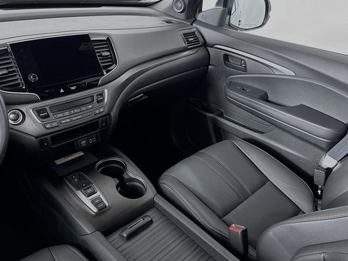 Certified 2023 Honda Passport TrailSport image 24