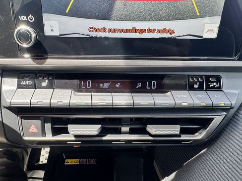 Certified 2026 Toyota Camry SE w/ Convenience Package AWD/4WD image 17