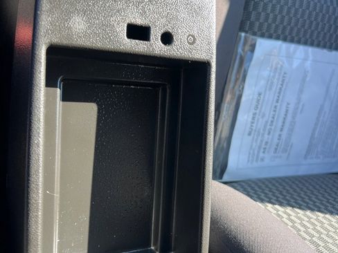 Used 2012 Chevrolet Colorado LT image 30