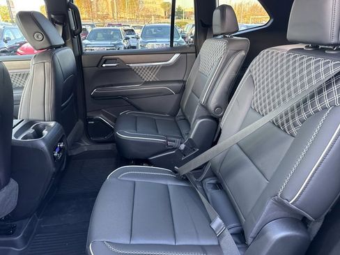 New 2026 GMC Acadia Denali w/ Super Cruise Package FWD image 6