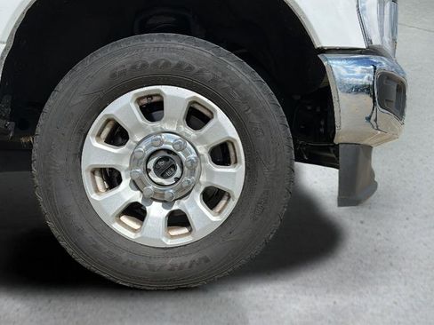 Used 2024 Ford F250 XLT image 12