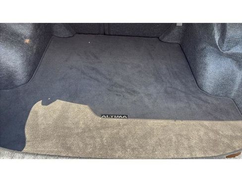 Used 2025 Nissan Altima 2.5 SV FWD image 21