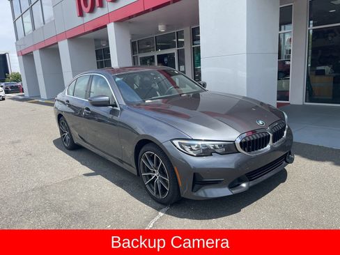 Used 2020 BMW 330i xDrive Sedan w/ Driving Assistance Package AWD/4WD image 2