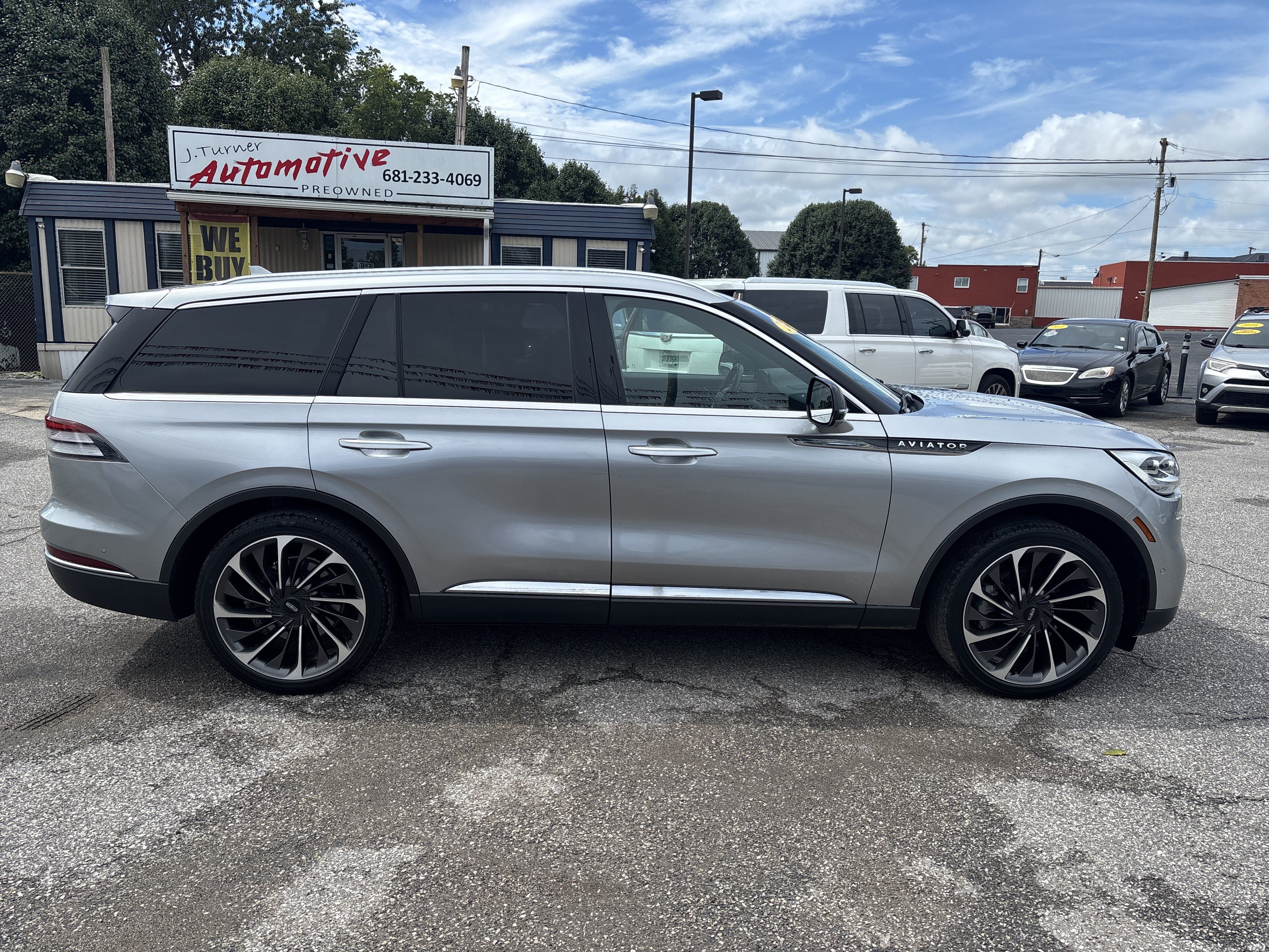 Used 2020 Lincoln Aviator Reserve w/ Equipment Group 202A AWD/4WD image 3