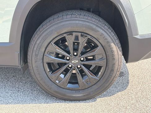 Used 2025 Chevrolet Equinox LT FWD image 19