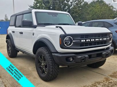 New 2025 Ford Bronco Big Bend w/ Black Diamond Package
