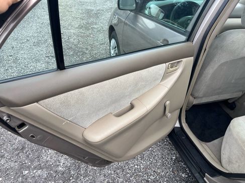 Used 2003 Toyota Corolla CE image 9