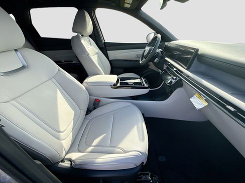New 2026 Hyundai Tucson Limited FWD image 23