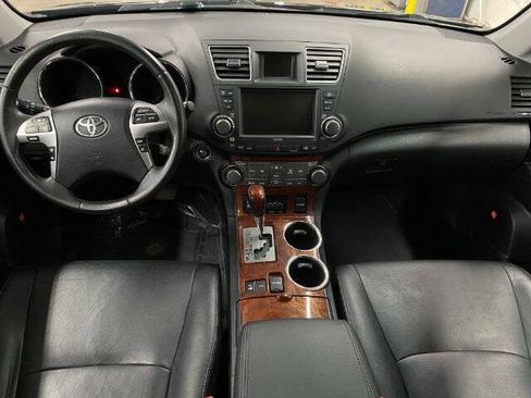 Used 2011 Toyota Highlander Limited AWD/4WD image 21
