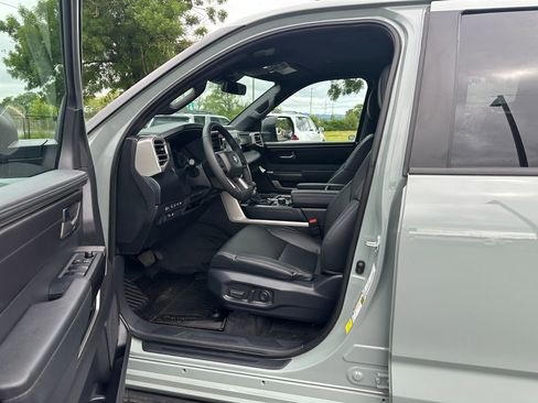 Used 2025 Toyota Tundra SR5 AWD/4WD image 13