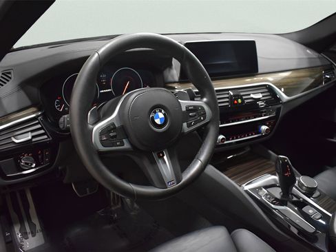 Used 2019 BMW M550i xDrive w/ Premium Package 2 AWD/4WD image 7