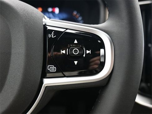 New 2026 Volvo XC90 B6 Plus w/ Protection Package Premier image 29