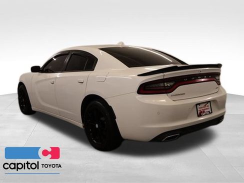 Used 2018 Dodge Charger SXT Plus RWD image 4