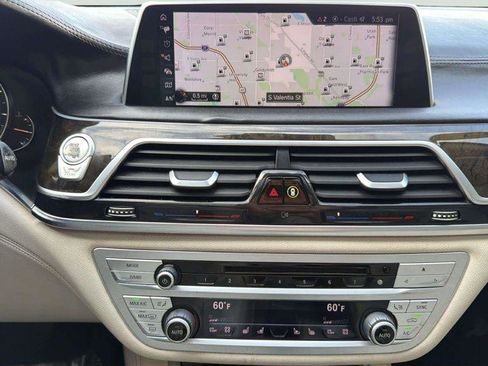 Used 2016 BMW 750i xDrive image 26