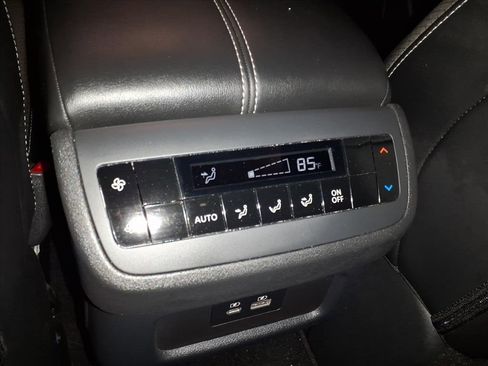 Certified 2024 Nissan Pathfinder SL image 13