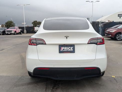 Used 2021 Tesla Model Y Long Range image 7