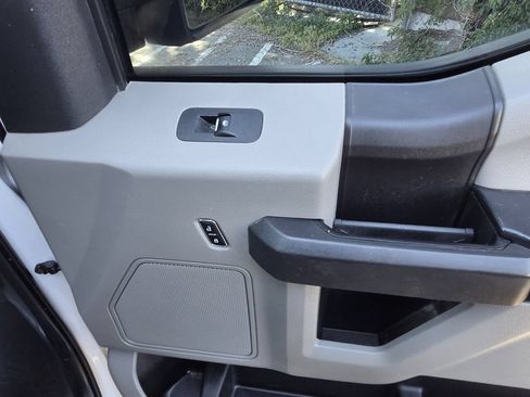 Used 2015 Ford F150 XL w/ Equipment Group 101A Mid AWD/4WD image 20