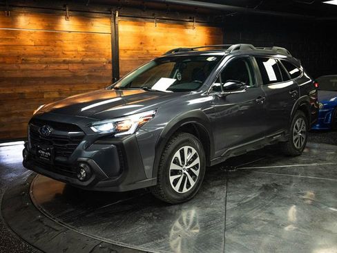 Used 2023 Subaru Outback Premium w/ Popular Package #1 AWD/4WD image 2