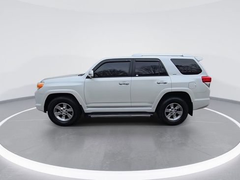 Used 2012 Toyota 4Runner SR5 w/ Convenience Pkg image 6