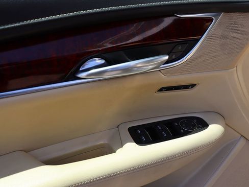 Used 2019 Cadillac XT5 Luxury FWD image 39