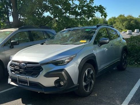 Used 2024 Subaru Crosstrek 2.5i Limited AWD/4WD image 2