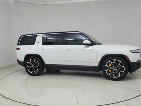 Used 2024 Rivian R1S Adventure image 66