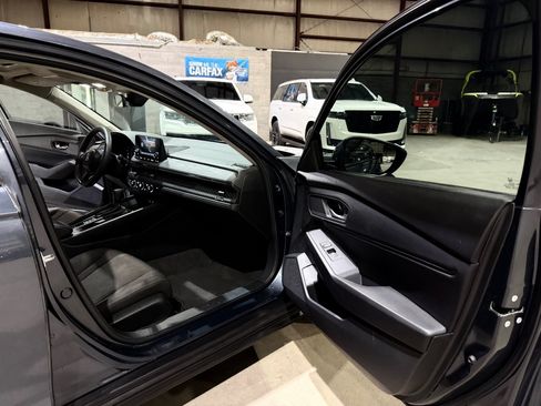 Used 2023 Honda Accord EX image 25