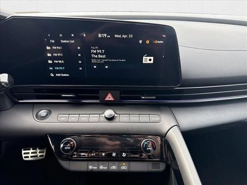 New 2025 Hyundai Elantra SEL image 14