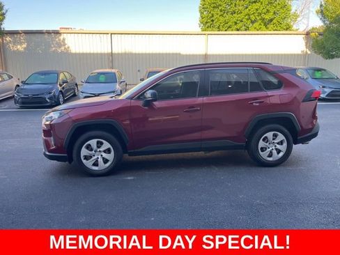 Used 2021 Toyota RAV4 LE FWD image 37