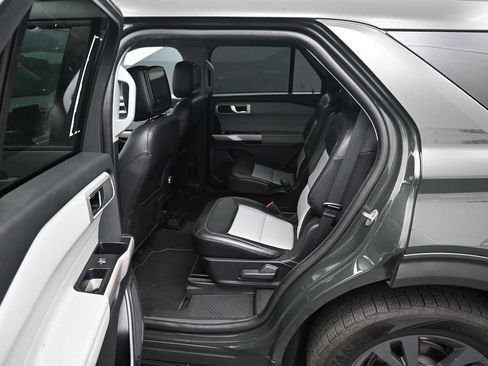 Used 2023 Ford Explorer XLT w/ Equipment Group 202A image 14
