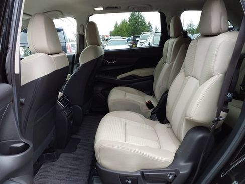 Used 2025 Subaru Ascent Premium AWD/4WD image 22