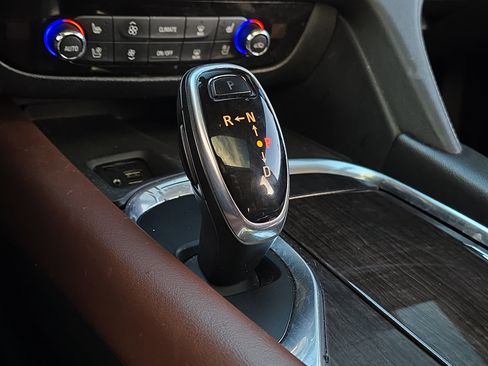 Used 2021 Buick Enclave Avenir w/ Avenir Technology Package image 24