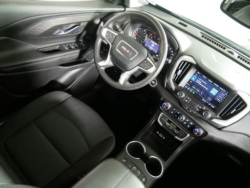 Used 2023 GMC Terrain SLE w/ Driver Convenience Package AWD/4WD image 9