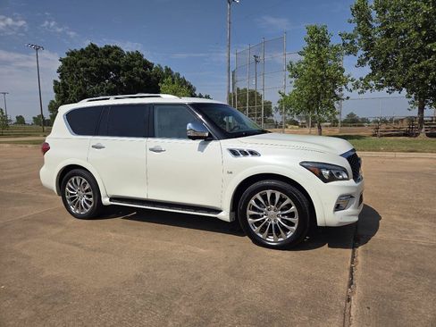 Used 2015 INFINITI QX80 4WD w/ Deluxe Technology Package image 26