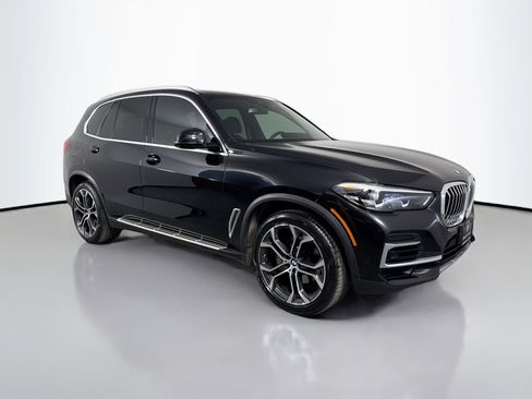 Certified 2023 BMW X5 sDrive40i w/ Luxury Seating Package image 4