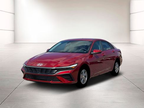 New 2026 Hyundai Elantra SE image 1
