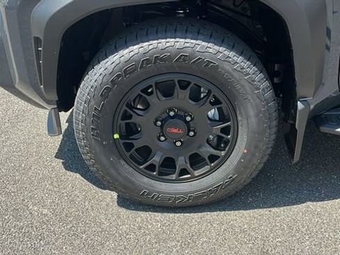 New 2026 Toyota 4Runner TRD Off-Road Premium AWD/4WD image 5