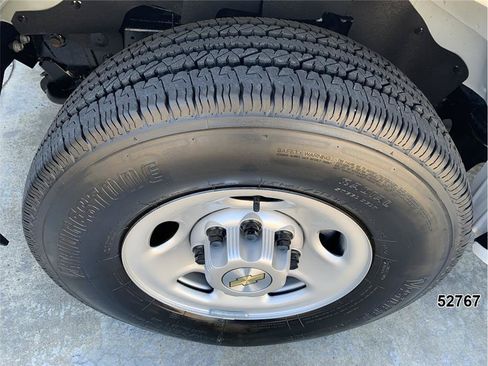 Used 2025 Chevrolet Express 3500 LS RWD image 16