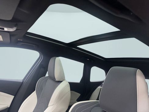 New 2026 BMW X1 xDrive28i w/ Technology Package image 12