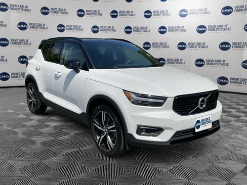 Used 2022 Volvo XC40 T5 R-Design AWD/4WD image 7